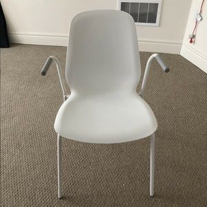 White Desk Chair.